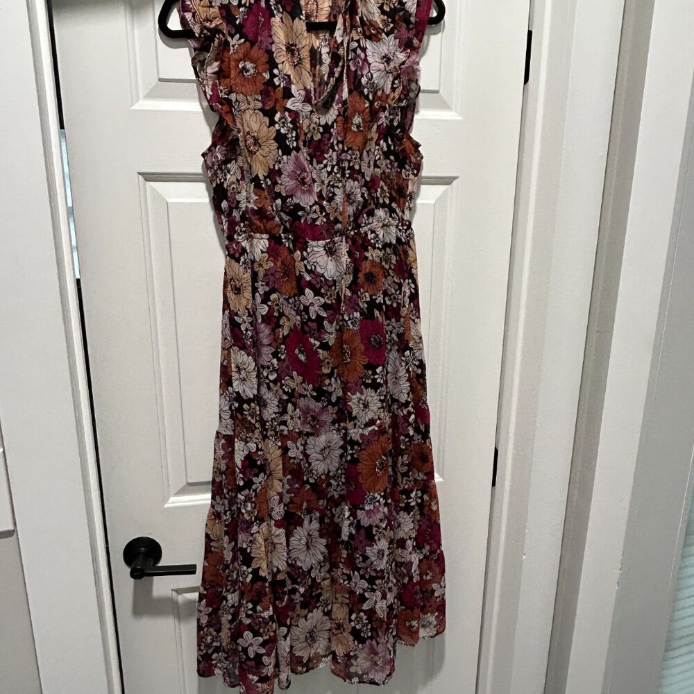 Natalya Tiered MIDI Dress from Steve Madden Size Medium